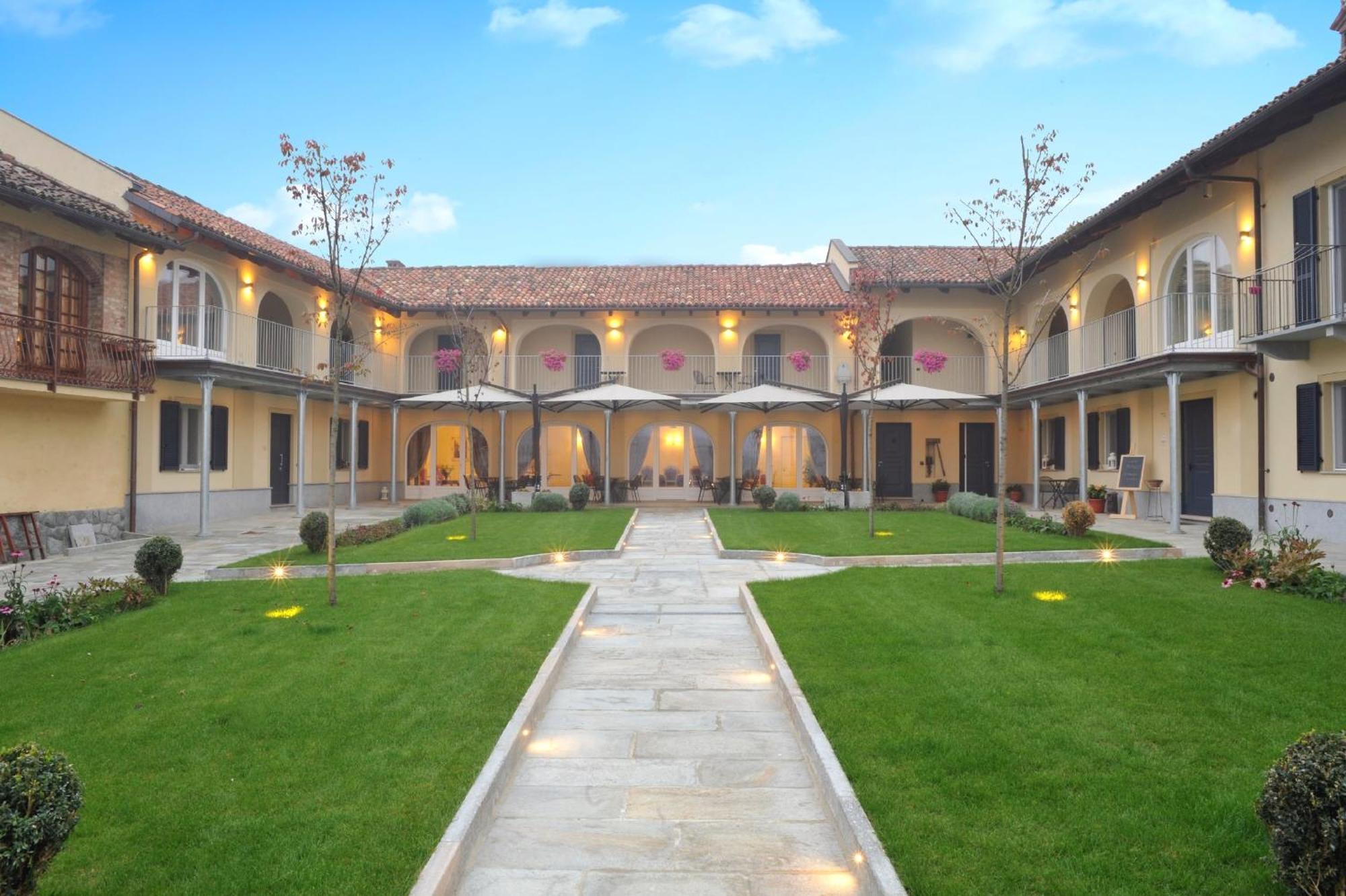 Agriturismo Cascina Varie Castagnito Kültér fotó
