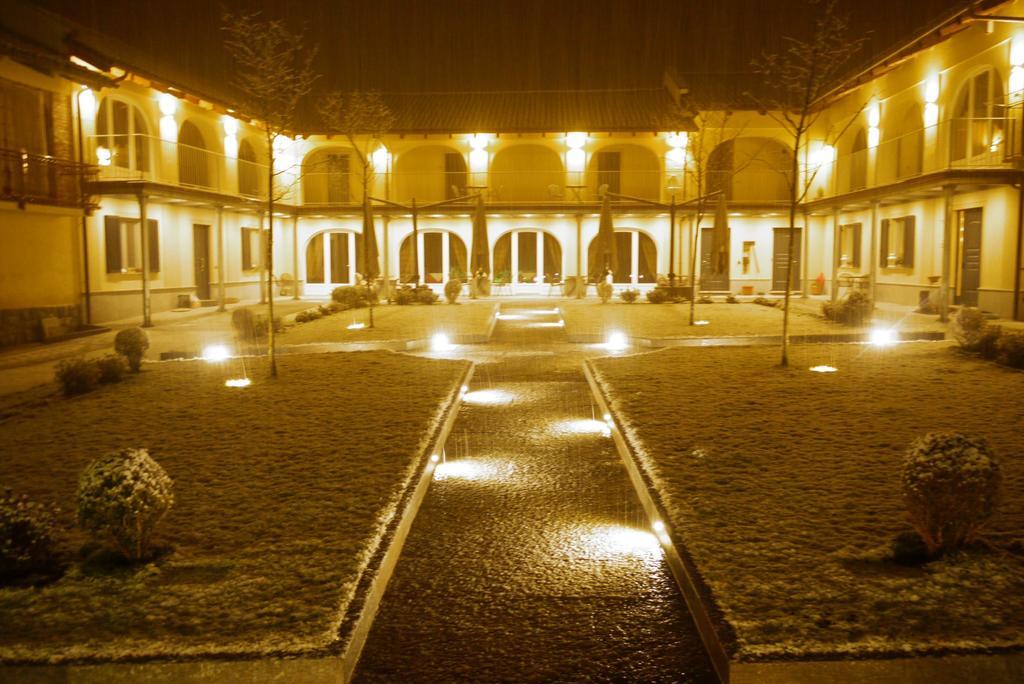 Agriturismo Cascina Varie Castagnito Kültér fotó