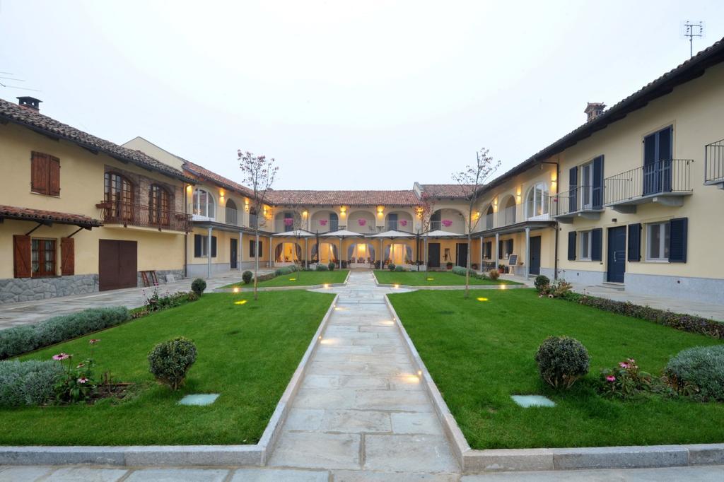 Agriturismo Cascina Varie Castagnito Kültér fotó