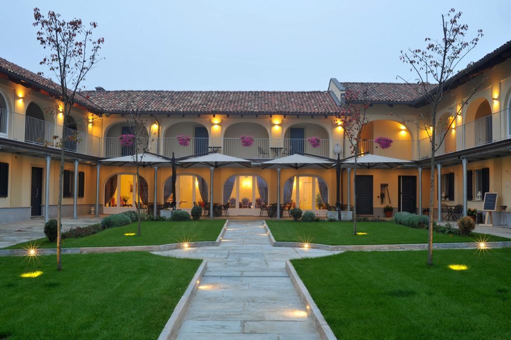 Agriturismo Cascina Varie Castagnito Kültér fotó