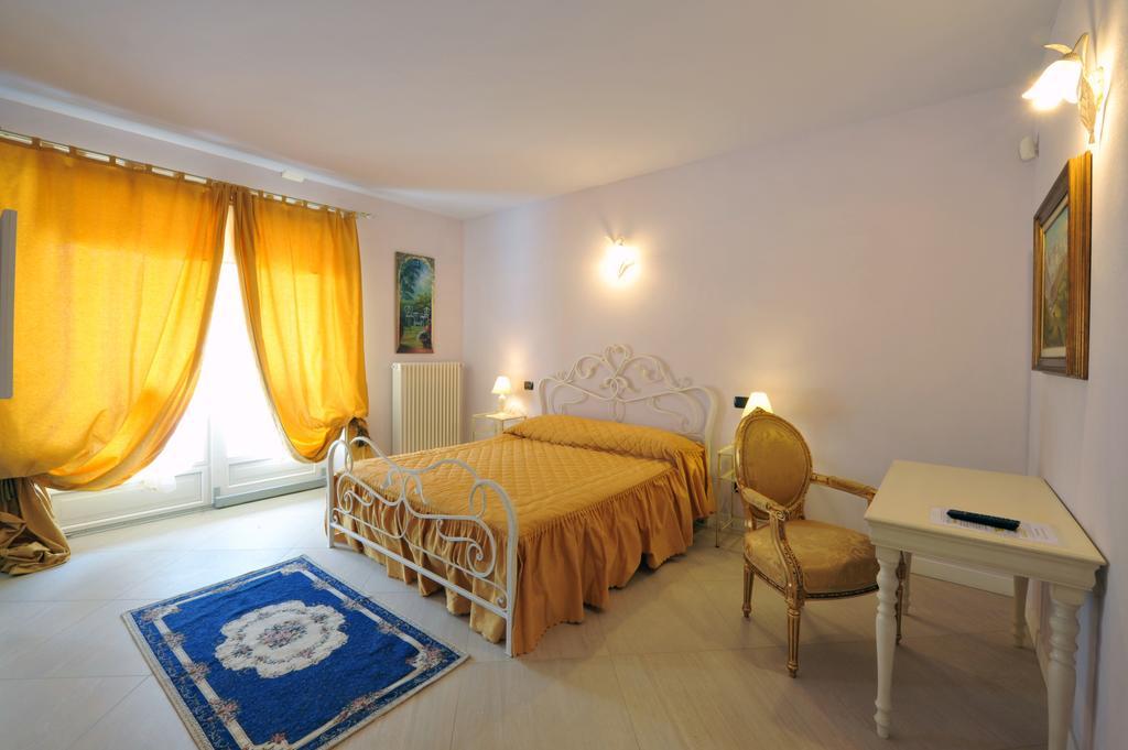 Agriturismo Cascina Varie Castagnito Kültér fotó