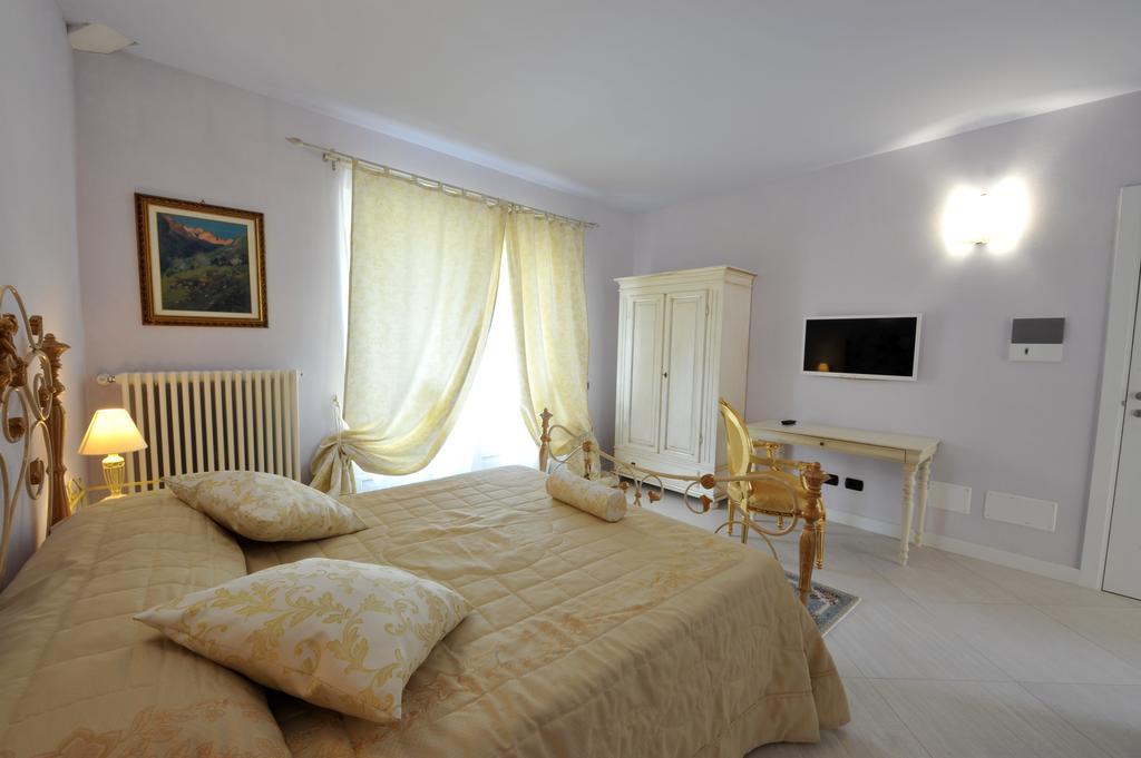 Agriturismo Cascina Varie Castagnito Kültér fotó