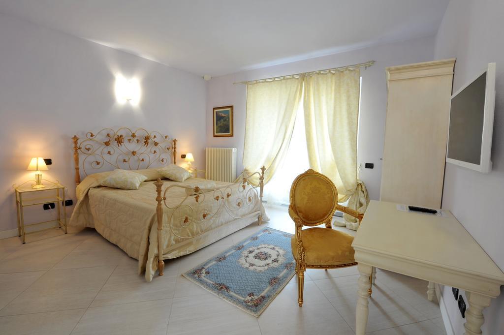 Agriturismo Cascina Varie Castagnito Kültér fotó
