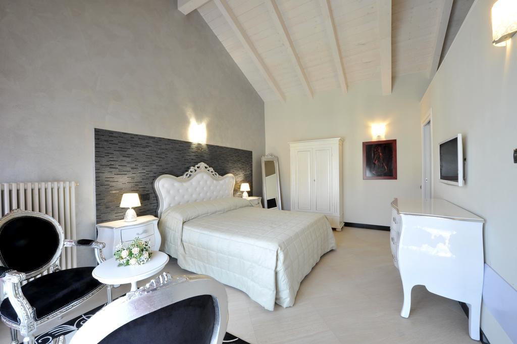 Agriturismo Cascina Varie Castagnito Kültér fotó