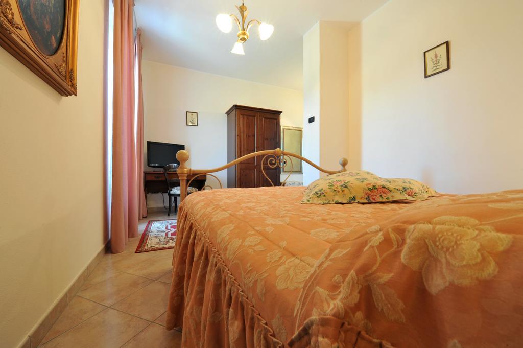 Agriturismo Cascina Varie Castagnito Kültér fotó