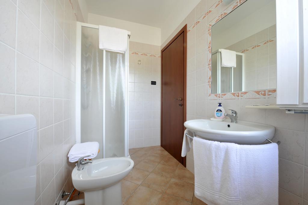 Agriturismo Cascina Varie Castagnito Kültér fotó