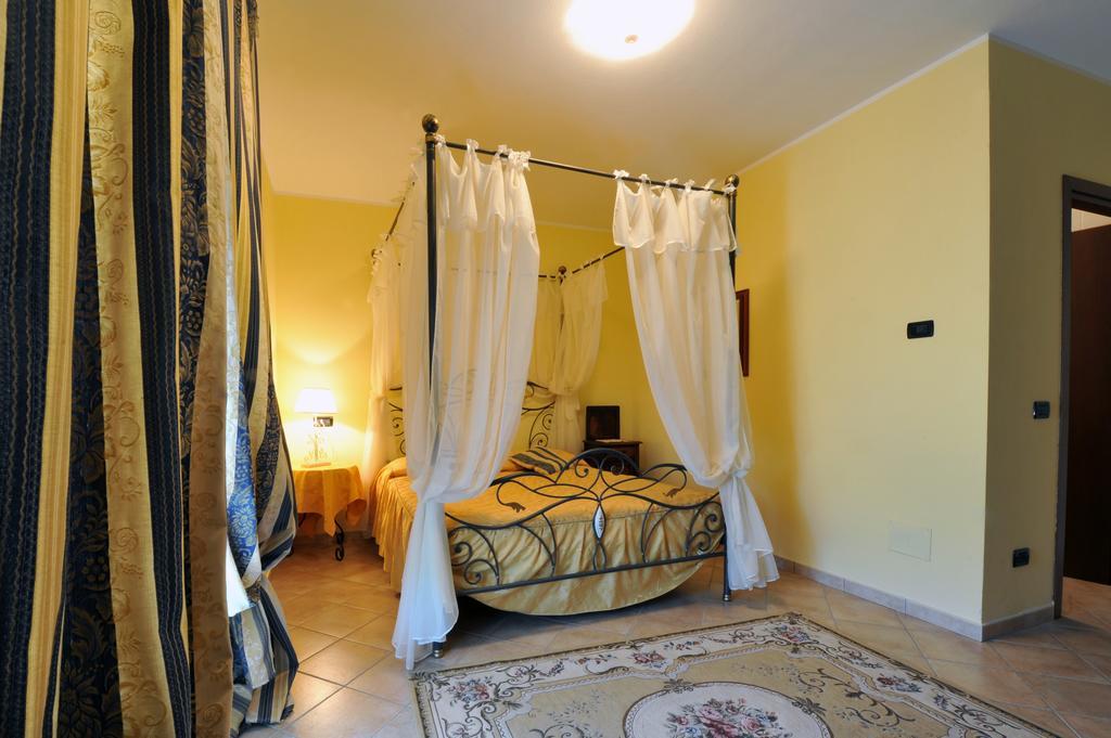 Agriturismo Cascina Varie Castagnito Kültér fotó