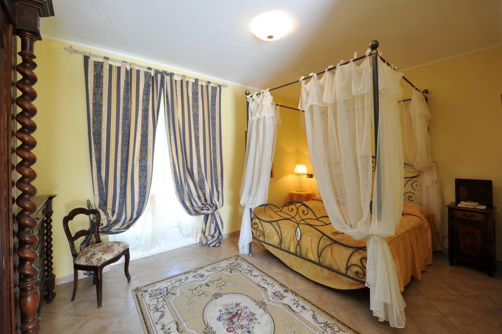 Agriturismo Cascina Varie Castagnito Kültér fotó