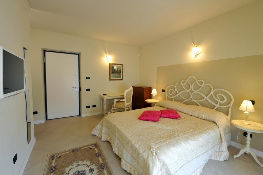 Agriturismo Cascina Varie Castagnito Kültér fotó