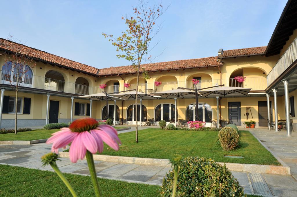 Agriturismo Cascina Varie Castagnito Kültér fotó