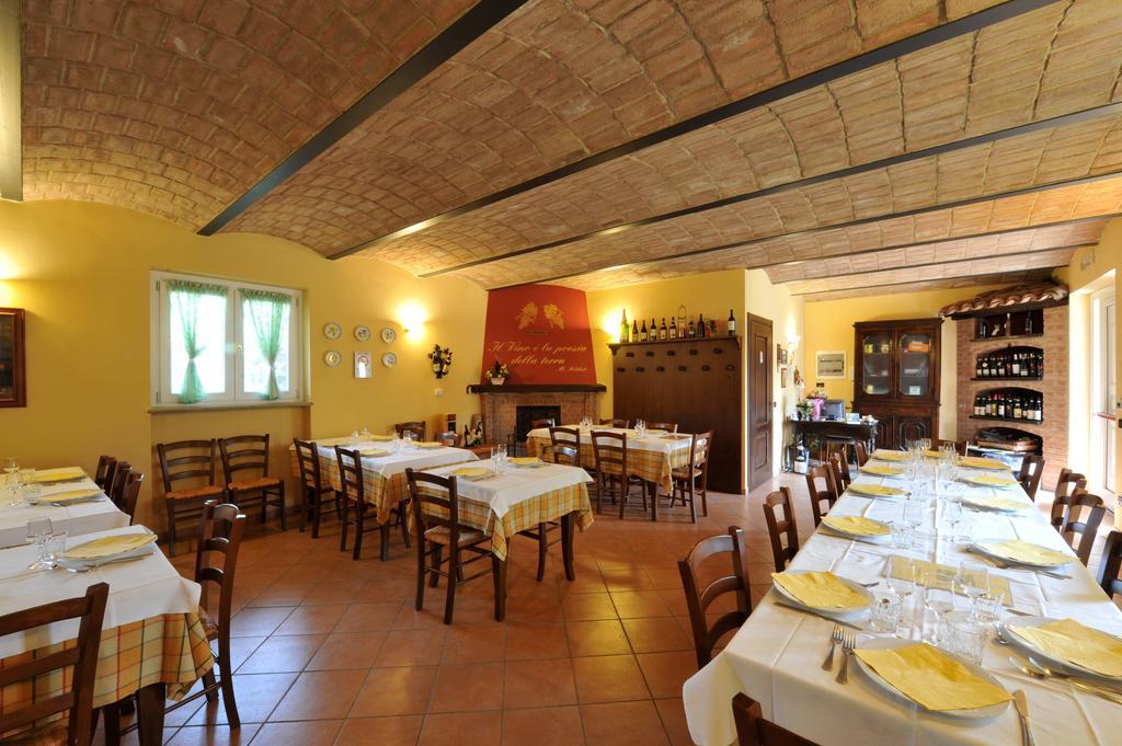 Agriturismo Cascina Varie Castagnito Kültér fotó